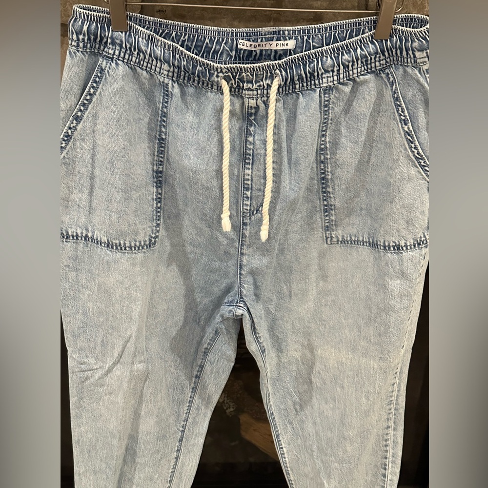 Celebrity Pink Juniors' EPISODE ONE Jogger Jeans Size Large โจEUCโจ - Picture 5 of 10